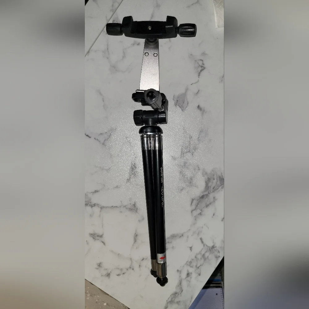 Tripod with phone mount